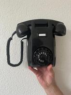 Oude zwarte bakelieten PTT wandtelefoon, Telecommunicatie, Vaste telefoons | Niet Draadloos, Ophalen of Verzenden, Gebruikt, Met draaischijf