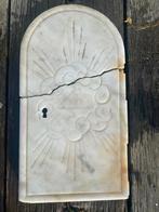 Antiek marmeren kastdeurtje met slot, Antiek en Kunst, Antiek | Religie, Ophalen of Verzenden