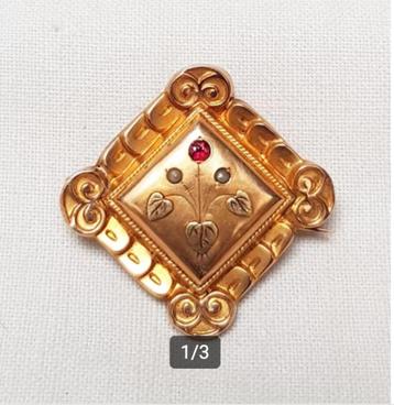 Broche Kempisch 18 kt goud. beschikbaar voor biedingen