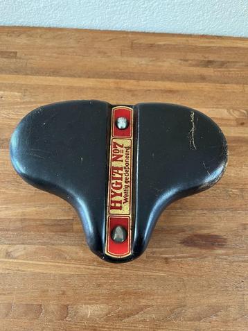 Vintage Hygia nr 7 lederen rokkenzadel , fiets zadel beschikbaar voor biedingen