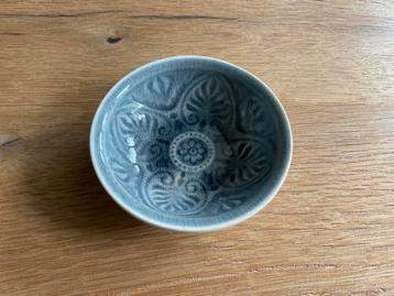 Leuk klein schaaltje met Oosterse print beschikbaar voor biedingen