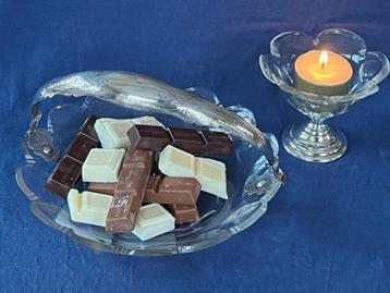 BONBON BEUGELSCHAALTJE, ZOUTVAATJE -OLIJF KRISTAL MET ZILVER beschikbaar voor biedingen