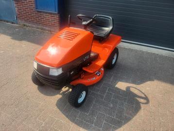 Zitmaaier  ariens 
moter 12/5 pk b&s beschikbaar voor biedingen