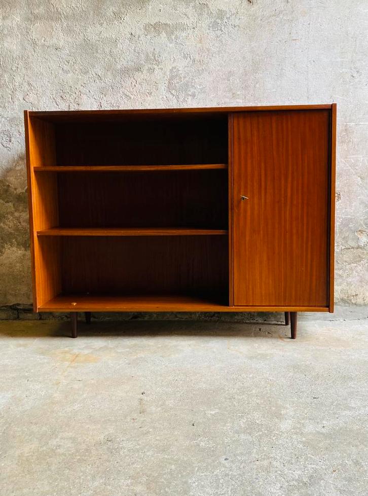 Teak Mid Century mid-board kast , jaren 60, Verzamelen, Retro, Huis en Inrichting, Ophalen