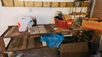 Zware metalen werkbank met stijgerplanken, Ophalen, Gebruikt, IJzer