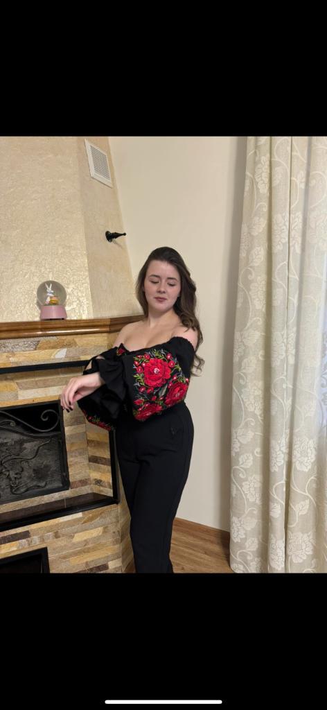 Ukrainian Threads, Diensten en Vakmensen, Kleermakers en Kledingontwerpers, Avond- en Bruidskleding, Mode en Vrijetijdskleding