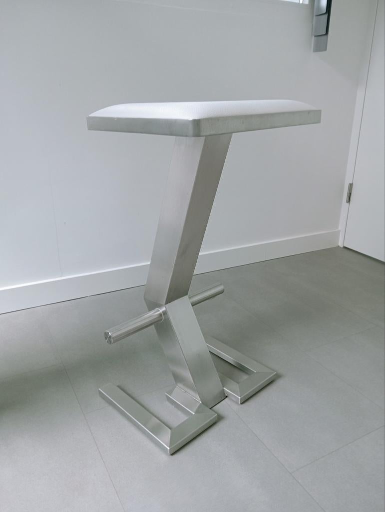 2 RVS krukken met Witte zitting, Huis en Inrichting, Bureaus, Ophalen, Gebruikt