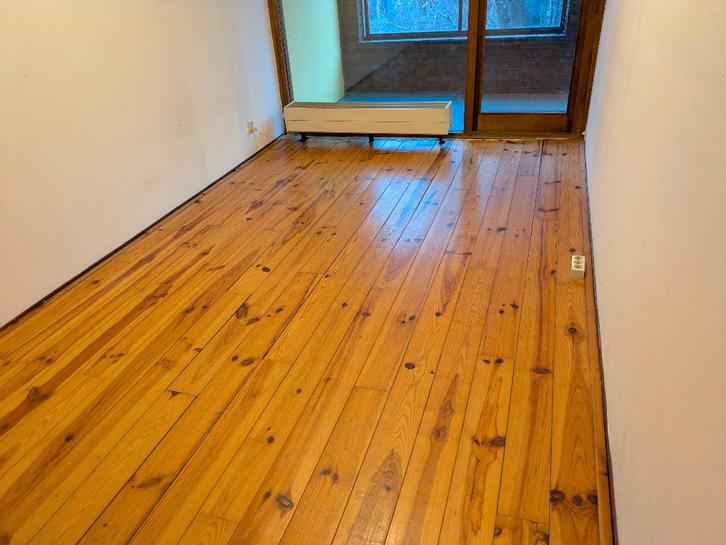 Houten vloer (+/-100m2) GRATIS, Huis en Inrichting, Stoffering | Vloerbedekking, Gebruikt, Overige typen, Overige kleuren, 75 m² of meer