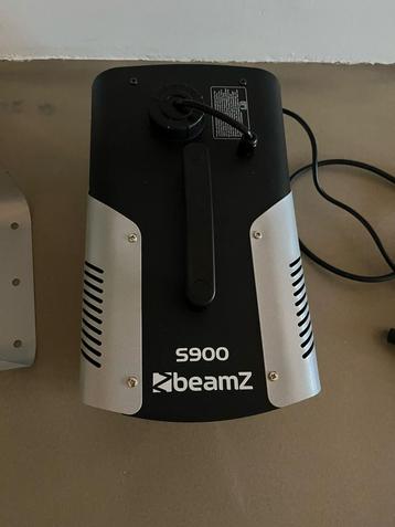BeamZ S900 Rookmachine met 5 liter rook vloeistof beschikbaar voor biedingen