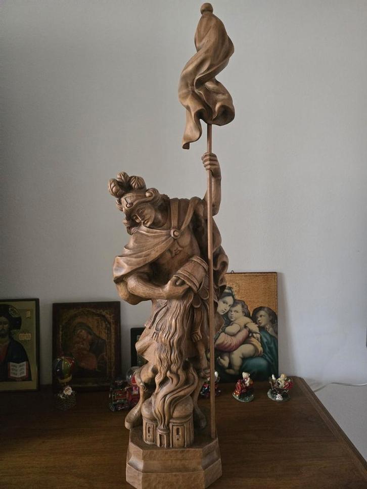 Houten beeld van Sint Florian, brandweerpatroon, Antiek en Kunst, Kunst | Beelden en Houtsnijwerken, Ophalen of Verzenden