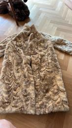 Vintage pelsmantel, nerts bont., Ophalen, Gedragen, Maat 38/40 (M), Beige
