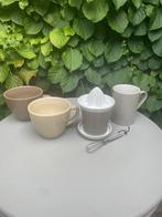 Nieuw: Mokken en citruspers servies, Ophalen of Verzenden, Zo goed als nieuw, Overige stijlen, Kop(pen) en/of Schotel(s)