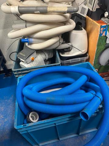 Intex Bestway zwembadslangen beschikbaar voor biedingen