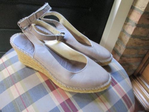 mj/FRED DE LA BRETONIERE/schoenen/sandalen/sleehak/ maat 38, Kleding | Dames, Schoenen, Zo goed als nieuw, Sandalen of Muiltjes