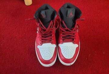 Nike Jordan Air Mid Red/White