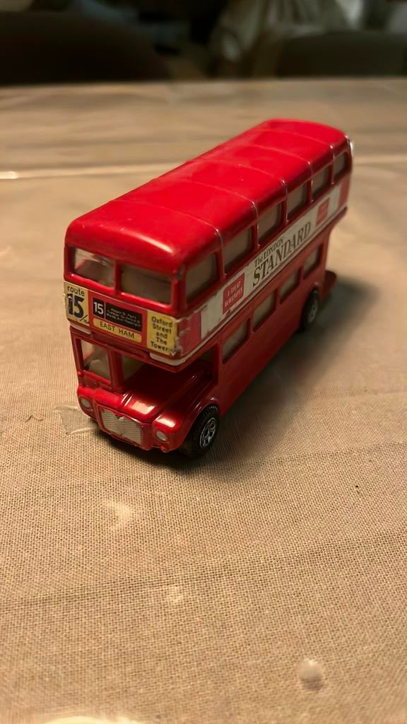 Corgi Double Decker Bus Made In Great Britain With Decals, Ophalen of Verzenden, Zo goed als nieuw, Bus of Vrachtwagen
