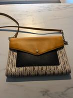 Carolina Herrera Gele Envelope Tas, Sieraden, Tassen en Uiterlijk, Tassen | Damestassen, Geel, Nieuw, Ophalen of Verzenden, Avondtasje