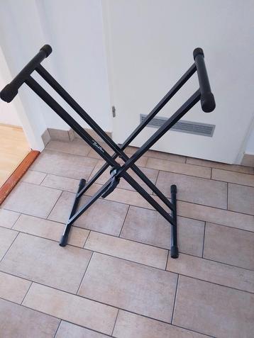 professionele Boston keyboard standaard  beschikbaar voor biedingen