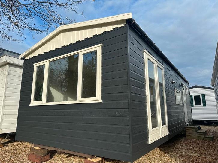 CHALET MET 2 SLAAPKAMERS, TE KOOP, Caravans en Kamperen, Stacaravans, tot en met 2, Verzenden