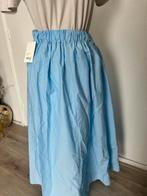 Mooie lange blauwe rok maat M, Kleding | Dames, Rokken, Maat 38/40 (M), Blauw, Nieuw, Ophalen of Verzenden