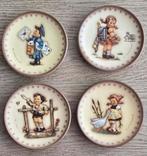 4 kleine Goebel bordjes, Hummel puntgaaf, Ophalen of Verzenden, Zo goed als nieuw, Hummel