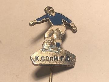 Metalen K. BOOM F.C. VOETBALLER VOETBALCLUB Speld (Blauw/Wit beschikbaar voor biedingen