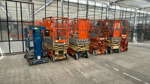 Hoogwerkers schaarliften met werk. Moet weg., Zakelijke goederen, Machines en Bouw | Liften, Steigers en Ladders, Ophalen