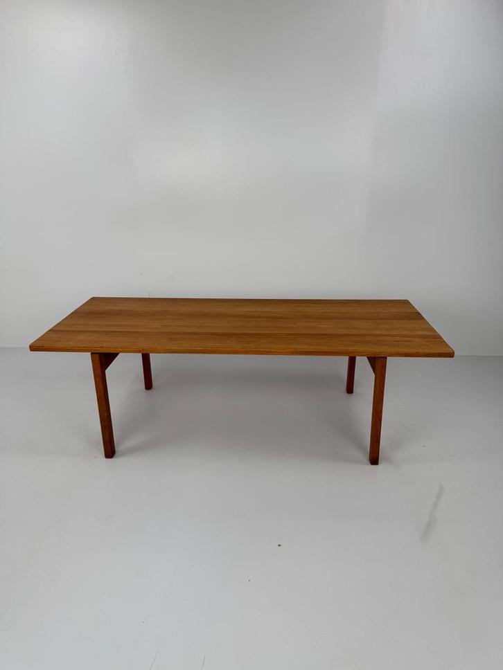 Solid Oak Coffee Table by Andreas Tuck / Hans J Wegner, Huis en Inrichting, Tafels | Salontafels, Zo goed als nieuw, Minder dan 50 cm