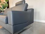 Leolux Cuna Bank - Donkergrijs Leer, Uitstekende Staat, Huis en Inrichting, Leolux, Driepersoons, Ophalen of Verzenden, Zo goed als nieuw