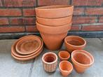 Terracotta bloempotten en onderleggers, Tuin en Terras, Bloempotten, Ophalen, Rond, Tuin, Zo goed als nieuw