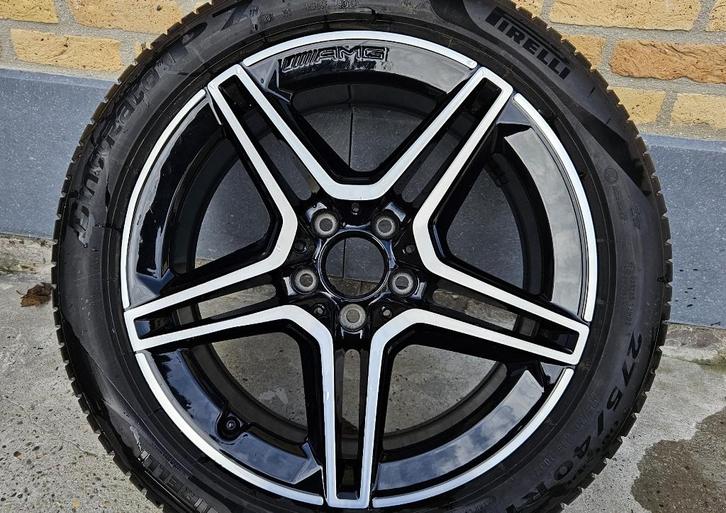 1 STUK Originele 5 spaaks AMG velg 18" + Pirelli, Auto diversen, Overige Auto diversen, Ophalen of Verzenden