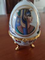 Porseleinen Ei met Toetanachom - Sieradendoosje, Antiek en Kunst, Ophalen of Verzenden