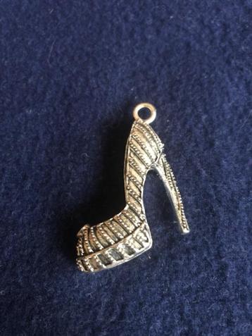 Zilverkleurige Hanger Schoen, Sieraad, 4 cm, Nieuw beschikbaar voor biedingen