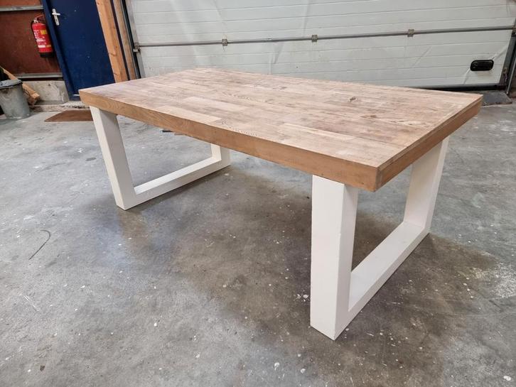 Robuuste Landelijke Tafel, Tuin en Terras, Tuintafels, Rechthoekig, Hout, Ophalen