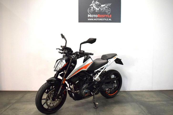 KTM 390 DUKE ABS (bj 2021) 13,631 km, Motoren, Motoren | KTM, Bedrijf, Naked bike, 12 t/m 35 kW, Minimaal motorrijbewijs A1