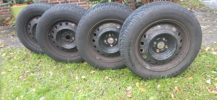 Winterbanden Toyota Corolla 195/65/15, Auto-onderdelen, Banden en Velgen, Banden en Velgen, Winterbanden, 15 inch, 195 mm, Personenwagen