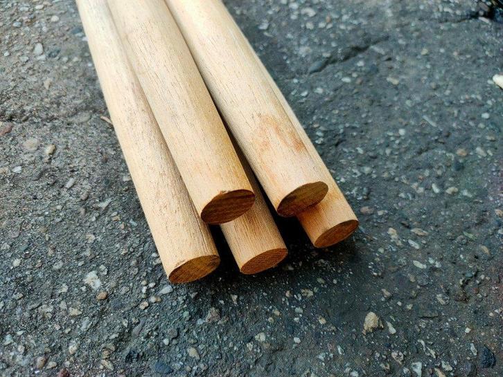 GEZOCHT gratis stokken/bezemstelen, Hobby en Vrije tijd, Knutselen, Materiaal, Ophalen