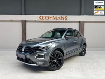 Volkswagen T-Roc 1.5 TSI SPORTLINE BEATSAUDIO PANO VIRTUAL L beschikbaar voor biedingen