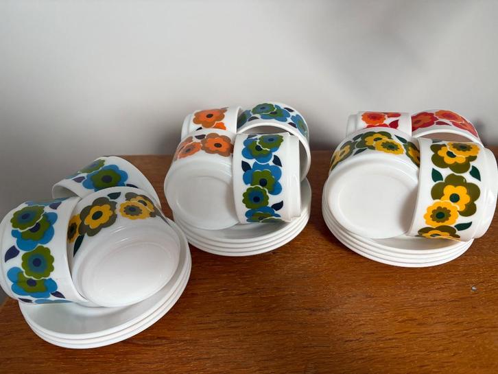 Arcopal Lotus Koffie kopjes retro, Verzamelen, Retro, Huis en Inrichting, Ophalen of Verzenden