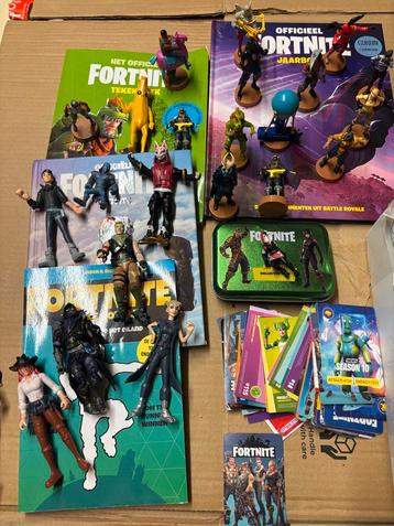 Fortnite Pakket: Boeken, Poppen, Kaarten & Bouwset beschikbaar voor biedingen