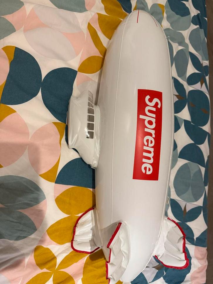 Supreme Blimp - Zeldzaam verzamelobject!, Verzamelen, Overige Verzamelen, Nieuw, Ophalen of Verzenden