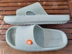 Lopen op wolk Clou Slippers  Maat42/ 43 - Zo goed als nieuw!, Kleding | Dames, Slippers, Ophalen of Verzenden, Zo goed als nieuw