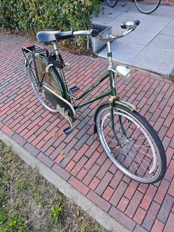 Klassieke Gazelle Omafiets – Groen – Stevig & Comfortabel beschikbaar voor biedingen