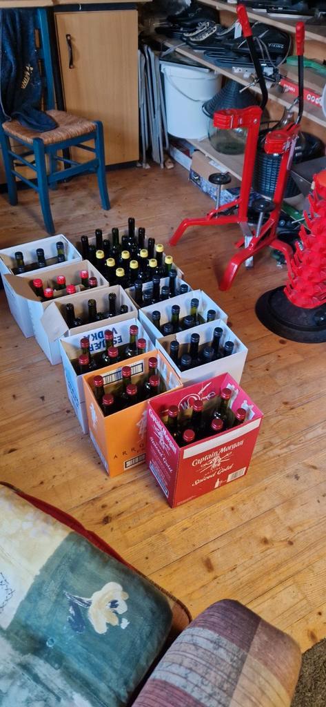 wijnflessen 74x leeg schoon, Hobby en Vrije tijd, Overige Hobby en Vrije tijd, Gebruikt, Ophalen of Verzenden