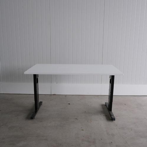 Inbus instelbaar bureau, 140x80cm, Zwart onderstel, wit,BR66, Huis en Inrichting, Bureaus, Gebruikt, Bureau, In hoogte verstelbaar