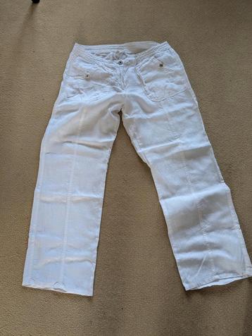 Witte linnen broek maat 42 beschikbaar voor biedingen