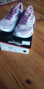 Saucony omni 22 W maat 42, Sport en Fitness, Loopsport en Atletiek, Ophalen of Verzenden, Zo goed als nieuw, Hardloopschoenen