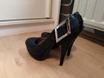 Zwarte pumps met gouden gesp, Pumps, Zwart, Ophalen of Verzenden, Zo goed als nieuw