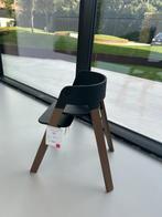 Stokke Steps Kinderstoel Black/Golden brown, Ophalen, Zo goed als nieuw, Meegroeistoel, Afneembaar eetblad