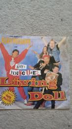 Single The Young Ones & Cliff Richard - Living Doll, Cd's en Dvd's, Pop, Gebruikt, Ophalen of Verzenden, 7 inch